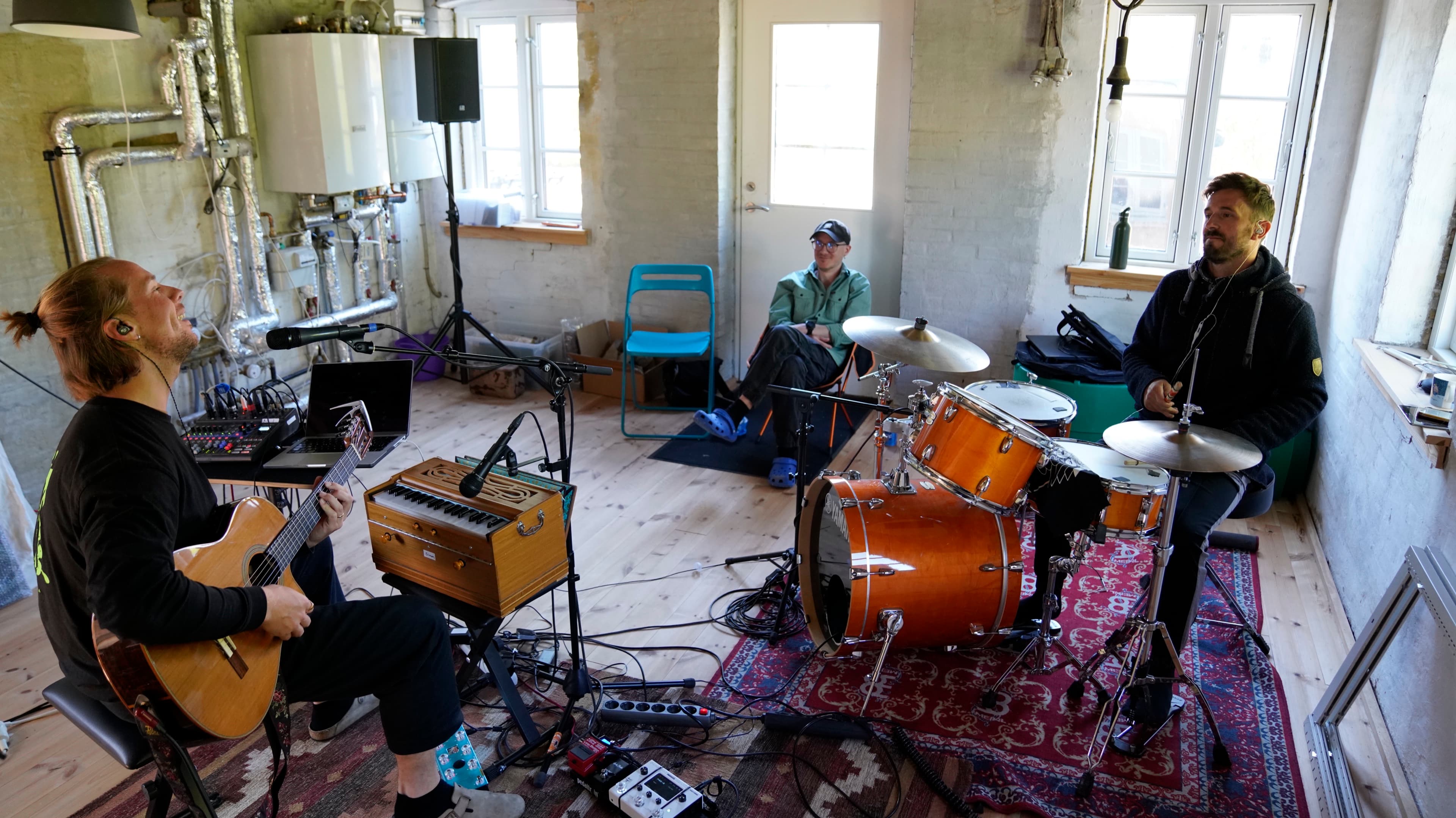 In the project room at Vårø Contemporary: Simon Glöde and Todd James rehearsing for their upcoming tour.